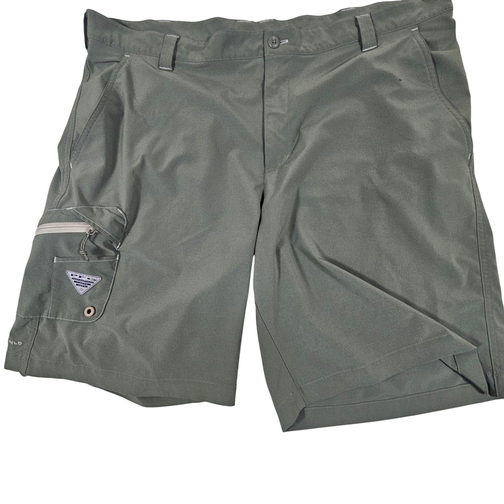 Columbia PFG Mens Sage Green Performance Fishing Gear Shorts 42w FM1028 Stretch
